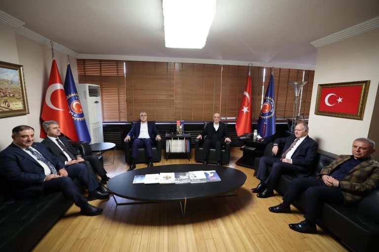 Işıkhan: İşçimizi enflasyona ezdirmeyeceğiz
