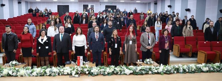 “Gençlerimiz siyasetin tam merkezinde ve içindeler”
