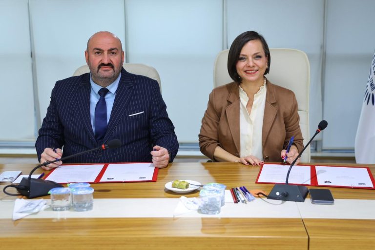 Karabağlar’da ‘askıda ekmek’ uygulaması genişliyor