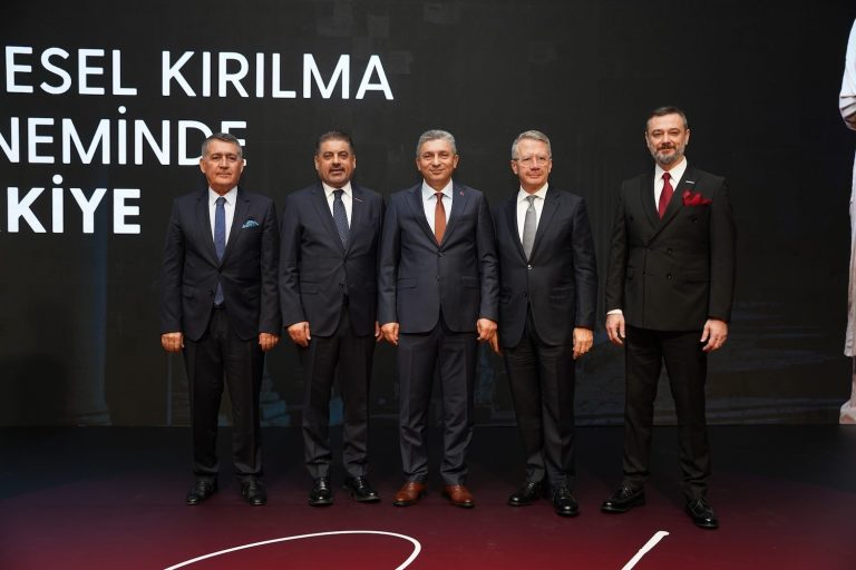 Sanayici üçlü kıskaçta