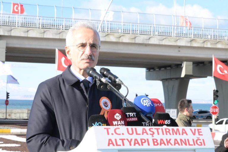 Van Çevre Yolu trafiğe açıldı 