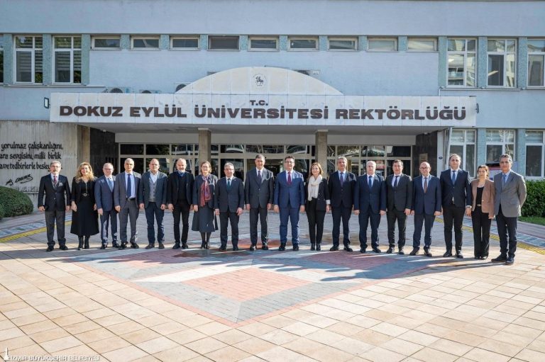 İzmir’in Deprem Master Planı için imzalar atıldı