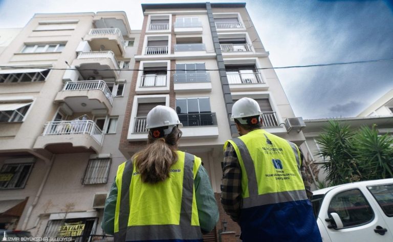 İzmir geleceğini güvenceye alıyor