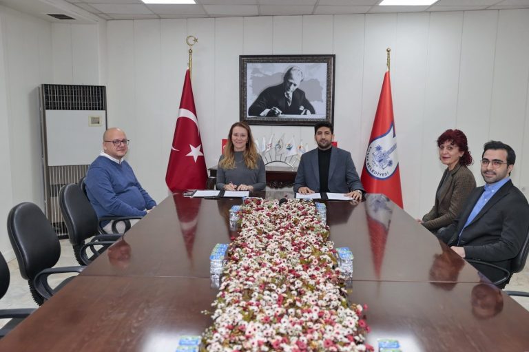 Konak’ta ‘Genç’ protokol