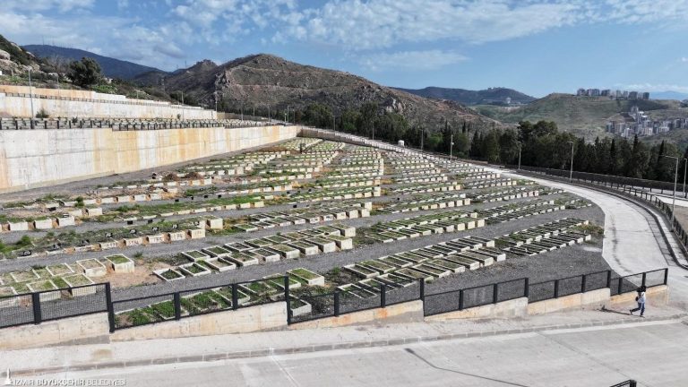 ​İzmir’e 2,5 milyon metrekare yeni mezarlık alanı