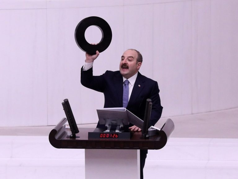 Meclis Genel Kurulu’nda kavga