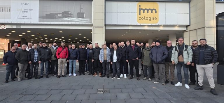 İzmirli mobilyacı esnaf küresel trendleri inceledi