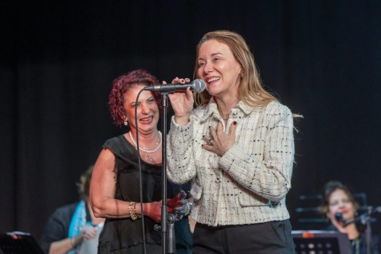 Mübadelenin 103. yılında iki yakanın ezgileri Konak’ta yankılandı