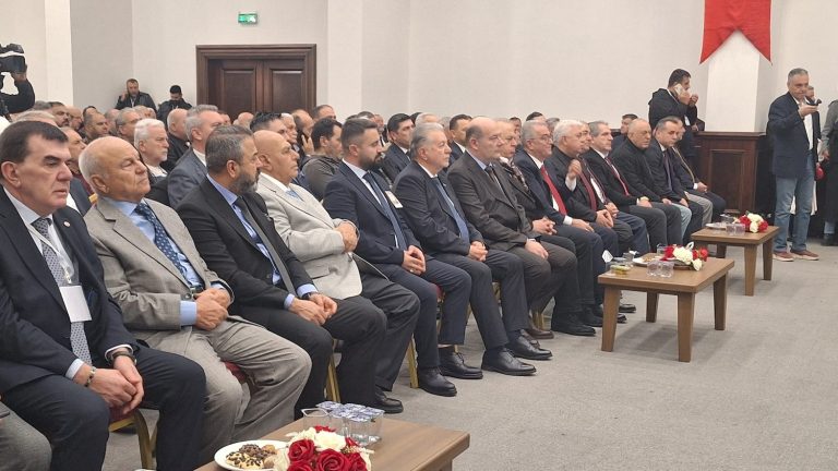 Ayakkabıcılar yeniden ‘Ata’ dedi