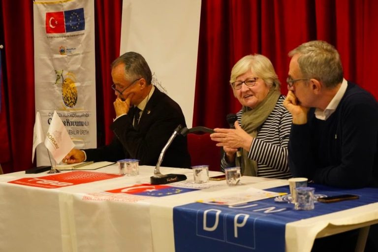Çeşme Belediyesinden sürdürülebilir tarıma katılımcı politika adımı