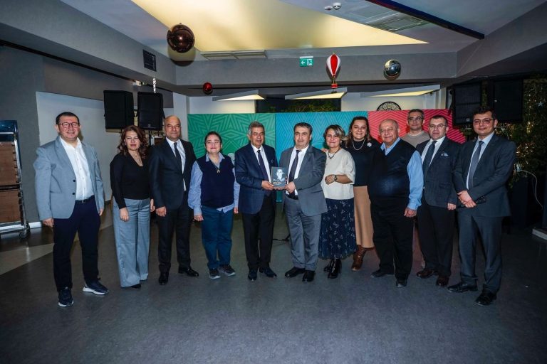 İzmir ekonomi basını ESBAŞ’ta buluştu