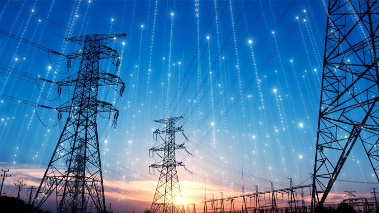Türkiye’nin elektrik kurulu gücü 122 bin megavatı aştı