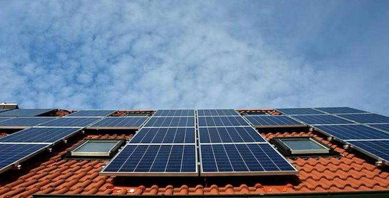 ​Üretimin 3’te 2’si yenilenebilir enerjiden