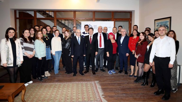 İzmir YMMO Vergi Eğitim Merkezi i̇lk uzmanlarını mezun etti