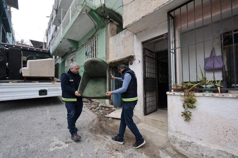 Konak’ta eşya dayanışması