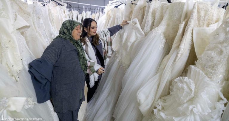 Gelinlik hayali İzmir’de ücretsiz gerçek oluyor