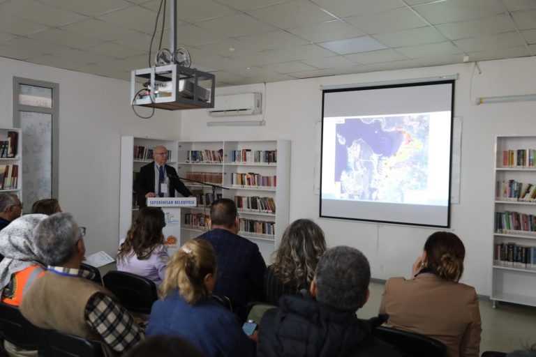 Seferihisar’da tsunami çalıştayı düzenlendi
