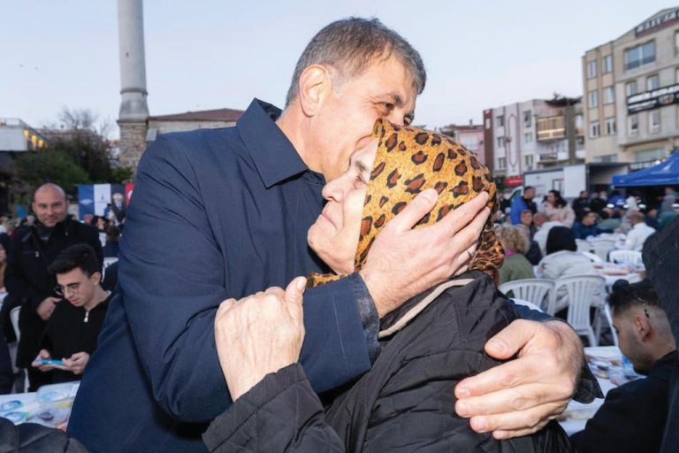 İzmir Büyükşehir Belediyesi’nden büyük bayram desteği