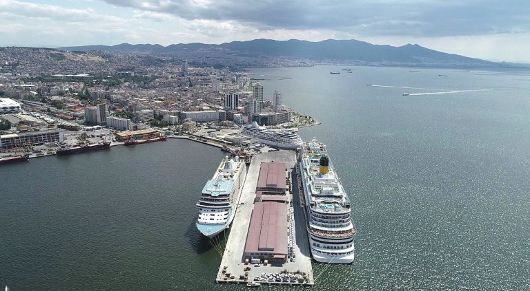 İzmir Limanı yeniden canlanmayı bekliyor