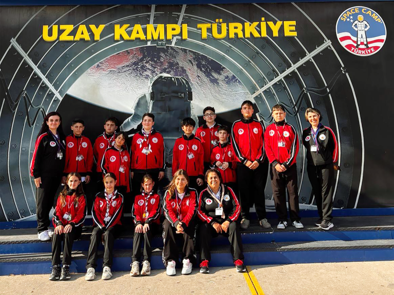 KKTC’li izciler uzay atmosferinde kamp kurdu