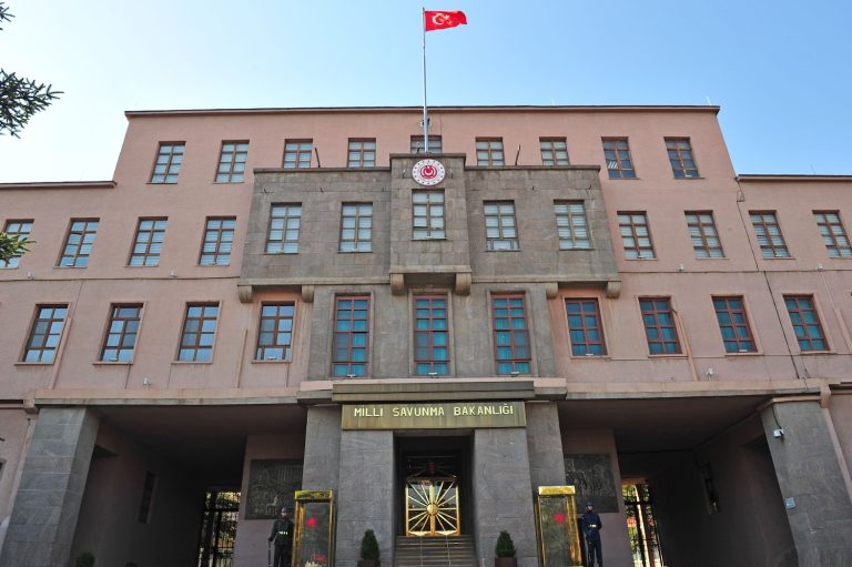 Ağrı’daki askeri araç kazasında şehit olan 2 asker memleketlerine uğurlandı