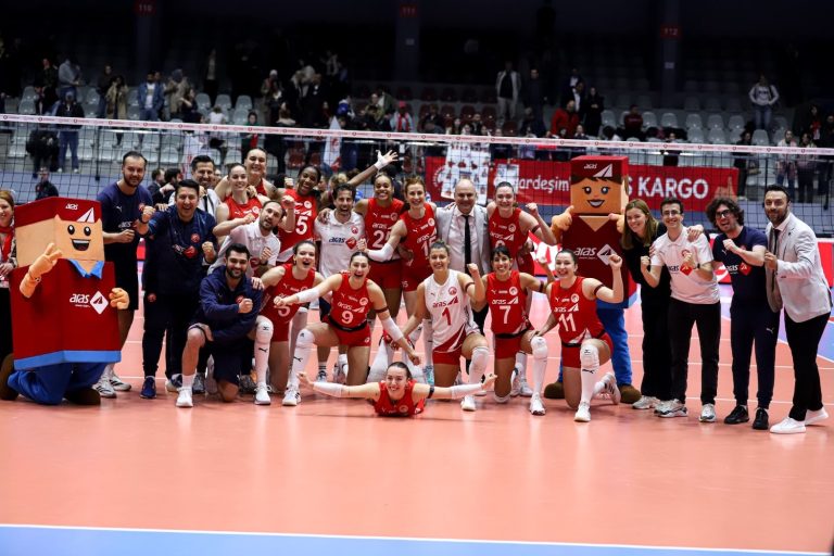 17 yıl sonra zafer mutluluğu