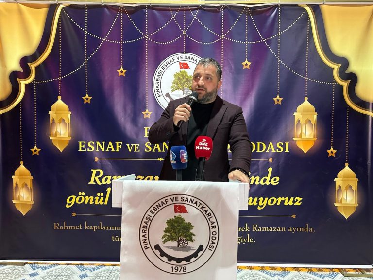 Pınarbaşı esnafı bin 500 kişilik iftar yemeğinde bir araya geldi