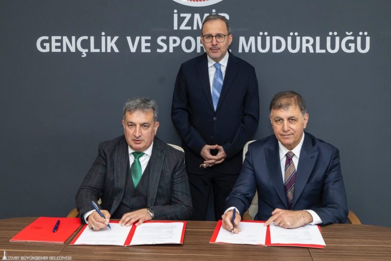Karşıyaka Stadı’nın yapımına ilişkin iş birliği protokolü imzalandı