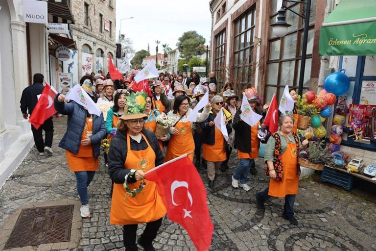 Urla’da bahar başladı: Mart Dokuzu Urla Ot Bayramı coşkusu