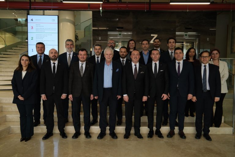 İzmir’de ortak akıl, dönüşüm ve bölgesel güç birliği vurgusu