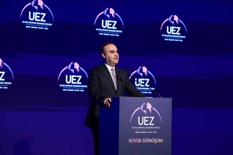 “Dünya değişirken, Türkiye küresel ticaretin merkez ülkelerinden biri oluyor”