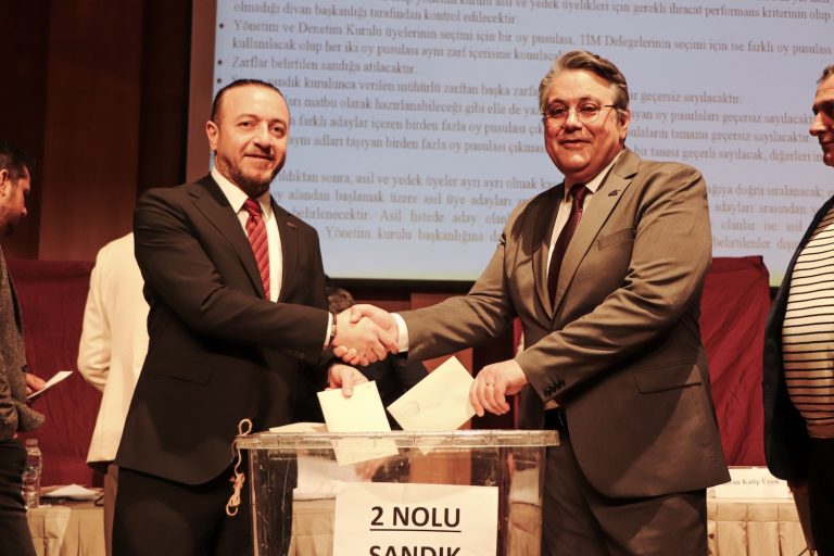 ​AKAMİB’de Adem Derinel dönemi başladı