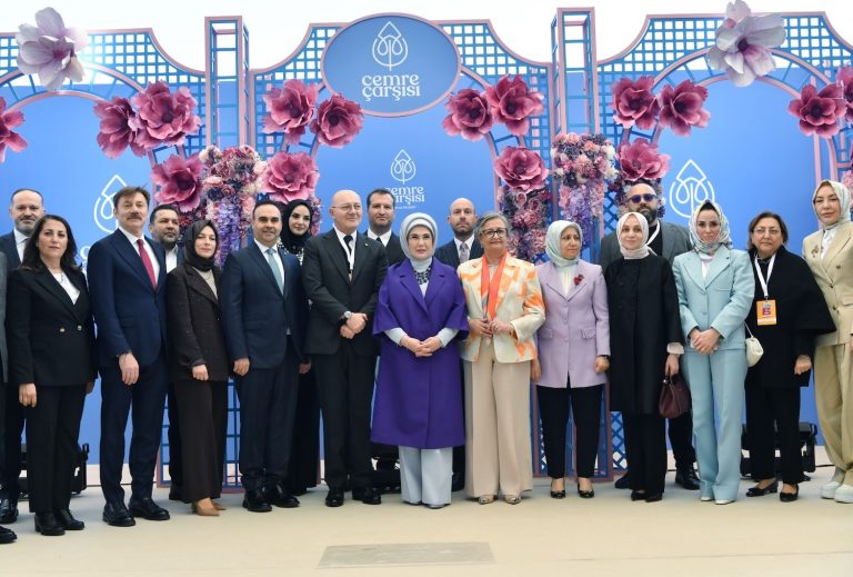Kadının emeği Cemre Çarşısı’nda