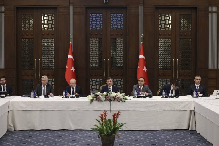 ​İhracatçılar için kurumlar vergisi %25’ten %9’a düşürüldü