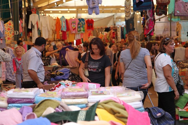 “Tekstil Günleri” Bostanlı Pazar Yeri’nde kapılarını açıyor