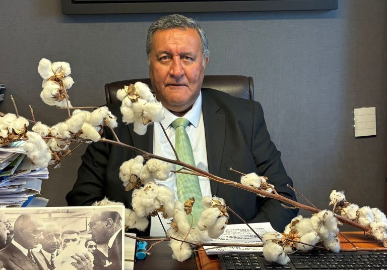 “Pamukta ürettiğimiz kadar ithal ediyoruz”