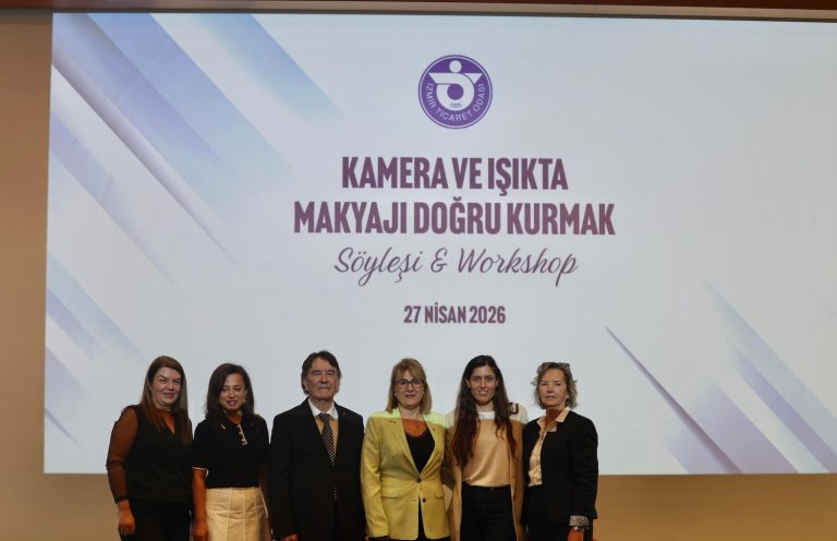 ​Ünlü makyaj sanatçısı Gila Benezra İzmir’de eğitim verdi