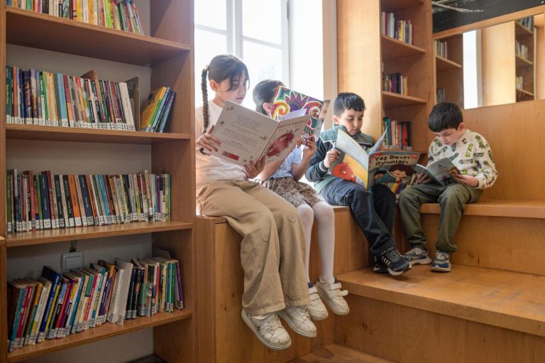 ​Bu kütüphane sadece çocuklar için