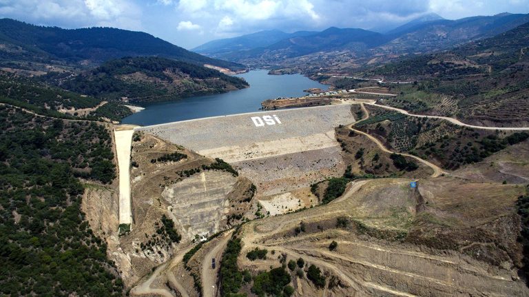 ​Küçük Menderes’te bu yaz 205 bin dekar arazi modern sistemle sulanacak