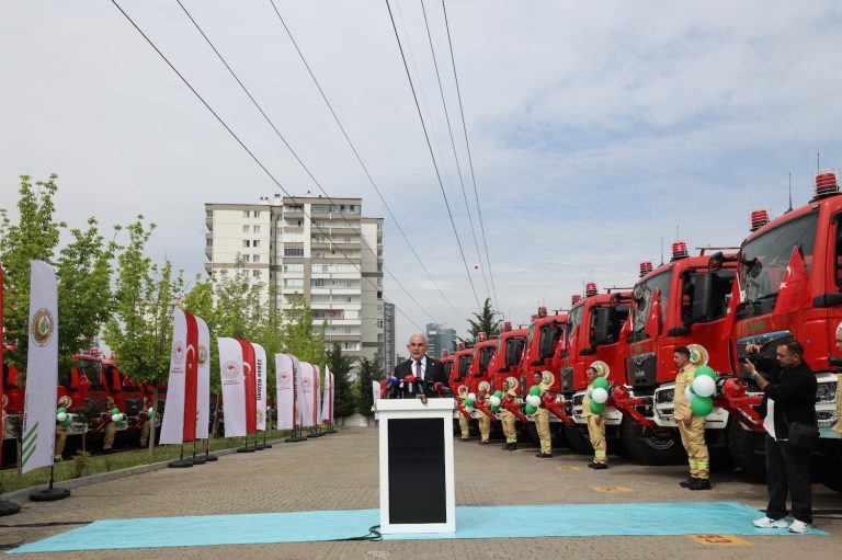 ​Yangınla mücadelede kara gücüne 101 yeni araç eklendi