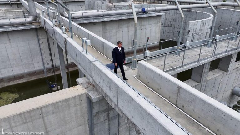 ​Başkan Tugay: 1 milyar doları bulan kredi 2 senedir imza bekliyor