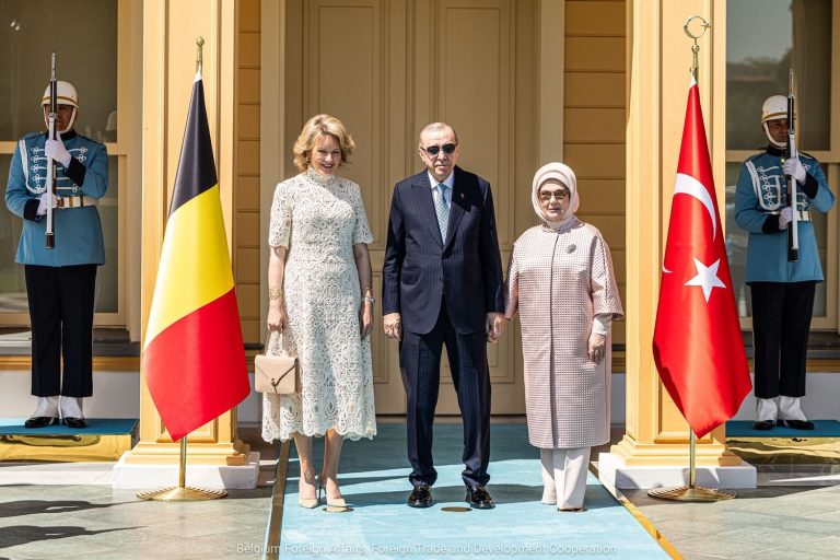 Belçika Kraliçesi Mathilde Türkiye ziyaretlerini sürdürüyor