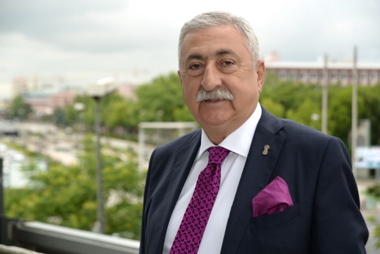 ​Palandöken: Gençlerimiz geleceğimizin teminatıdır