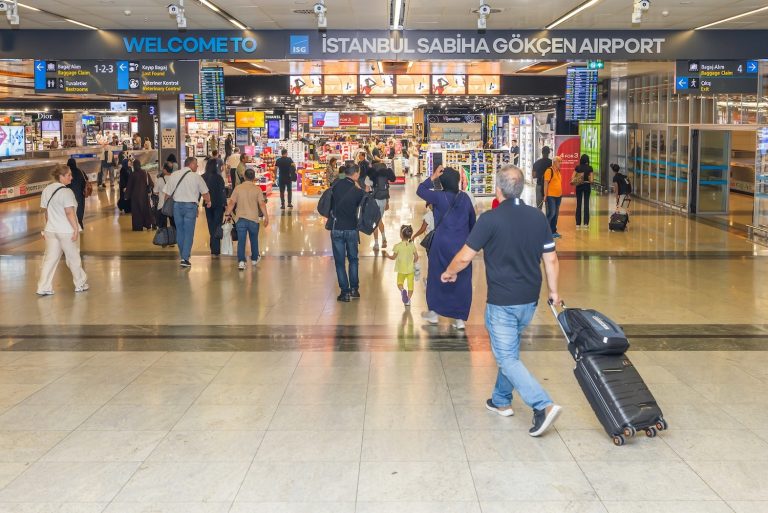 Sabiha Gökçen Havalimanı’nda tüm zamanların uçuş rekoru kırıldı