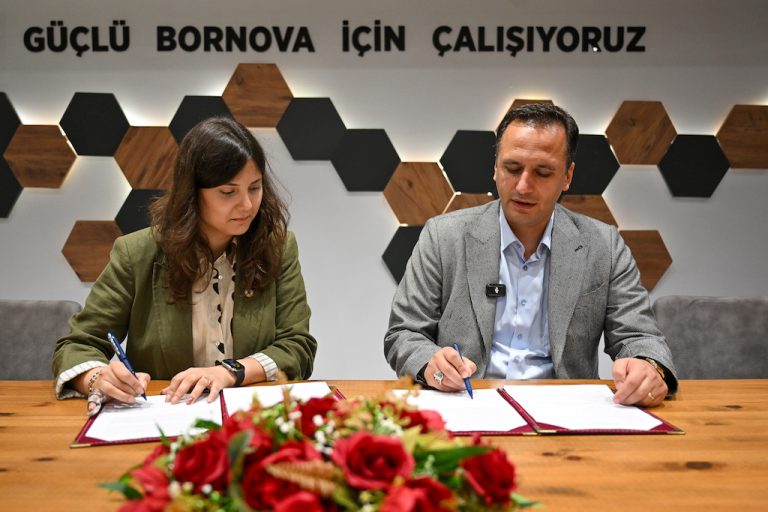 Bornova’da yeşil gelecek için tarihi imza
