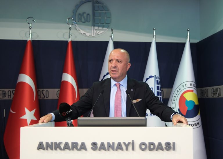 Sanayici alın teriyle kazanıyor, kazandığını faize veriyor