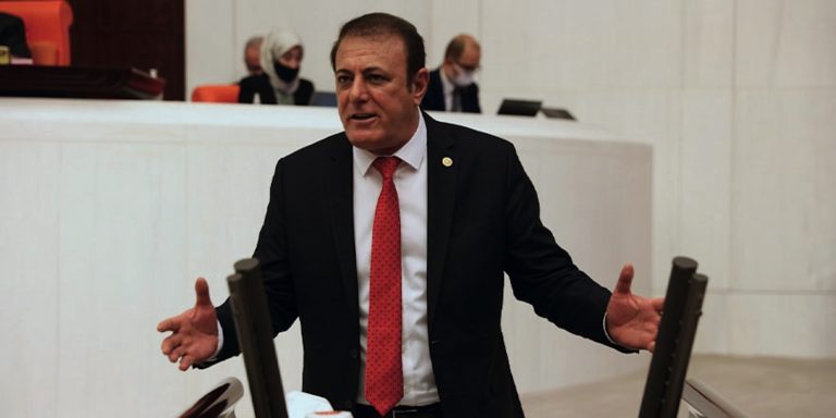 “Çiftçi üretirken tüketici pahalıya satın alıyor”