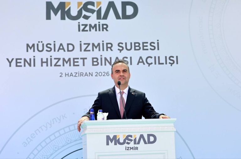 MÜSİAD İzmir Şubesi’nin yeni hizmet binası açıldı