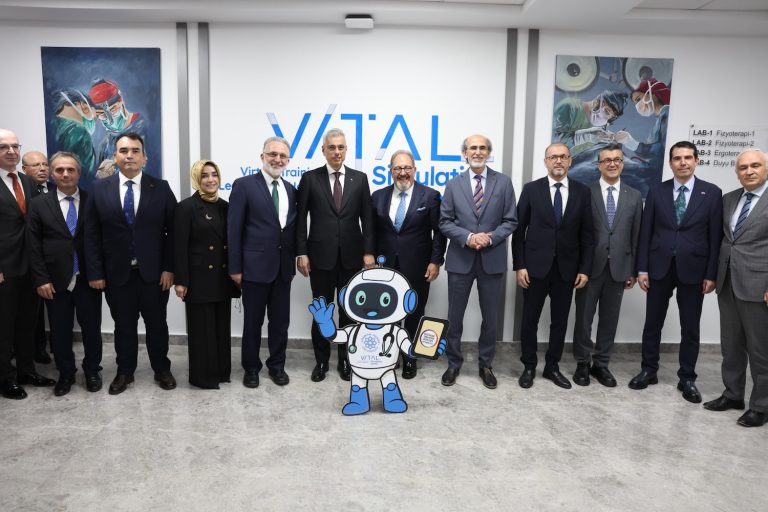 Hedef, Türkiye’nin sağlık teknolojileri üreten bir merkez olması