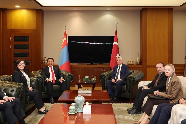 Bakan Bolat’tan Moğolistan’da yatırım vurgusu